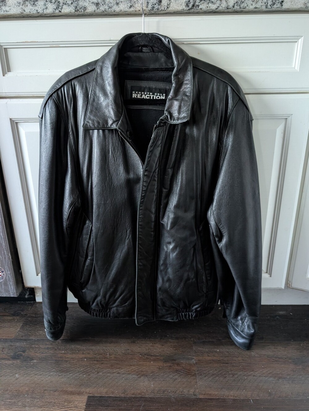 Trendy Chic Mens Kenneth Cole Reaction Black Faux? Leather Bomber Jacket Large